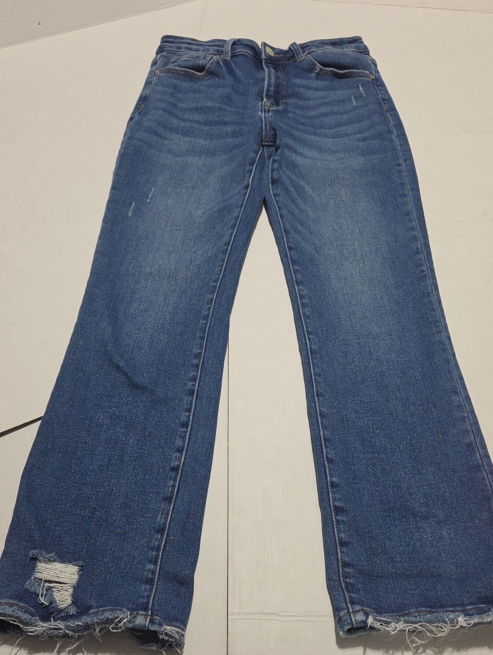 Mid-Rise Blue Wide-Leg Distressed Jeans Can Be Cropped